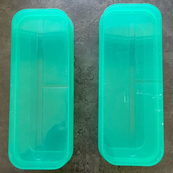 2 green Clinique bins with lids - Picture 3 of 3